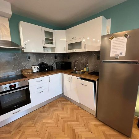 Al Malina 3Bdr Family Apt With Parking Space Near Airport And Iec Sofia Eksteriør bilde