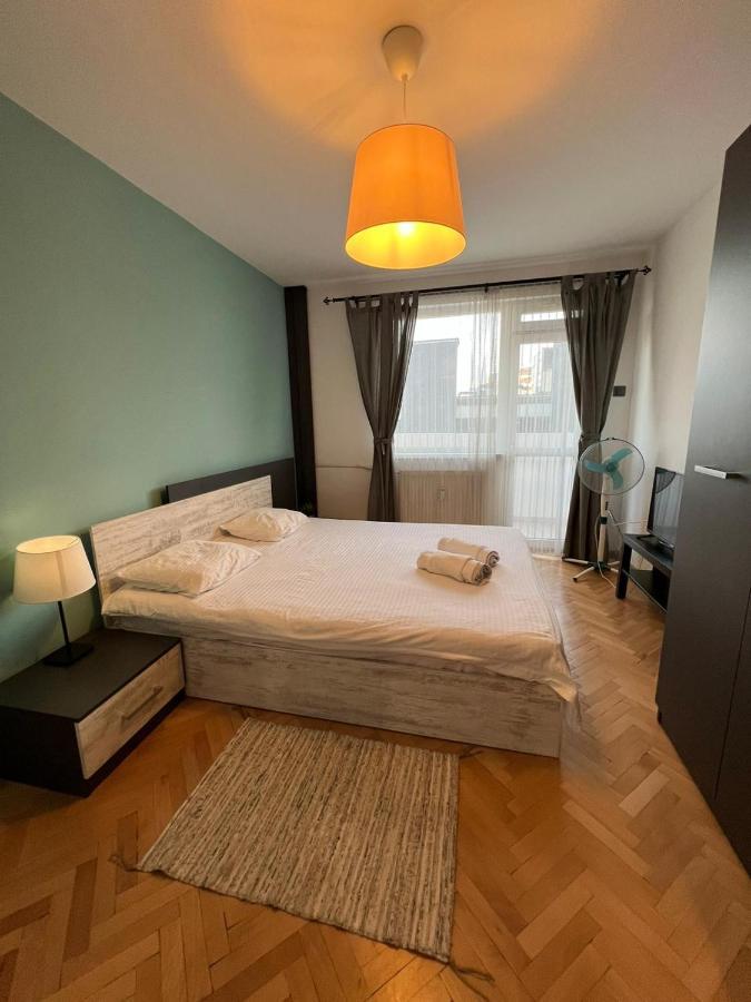 Al Malina 3Bdr Family Apt With Parking Space Near Airport And Iec Sofia Eksteriør bilde