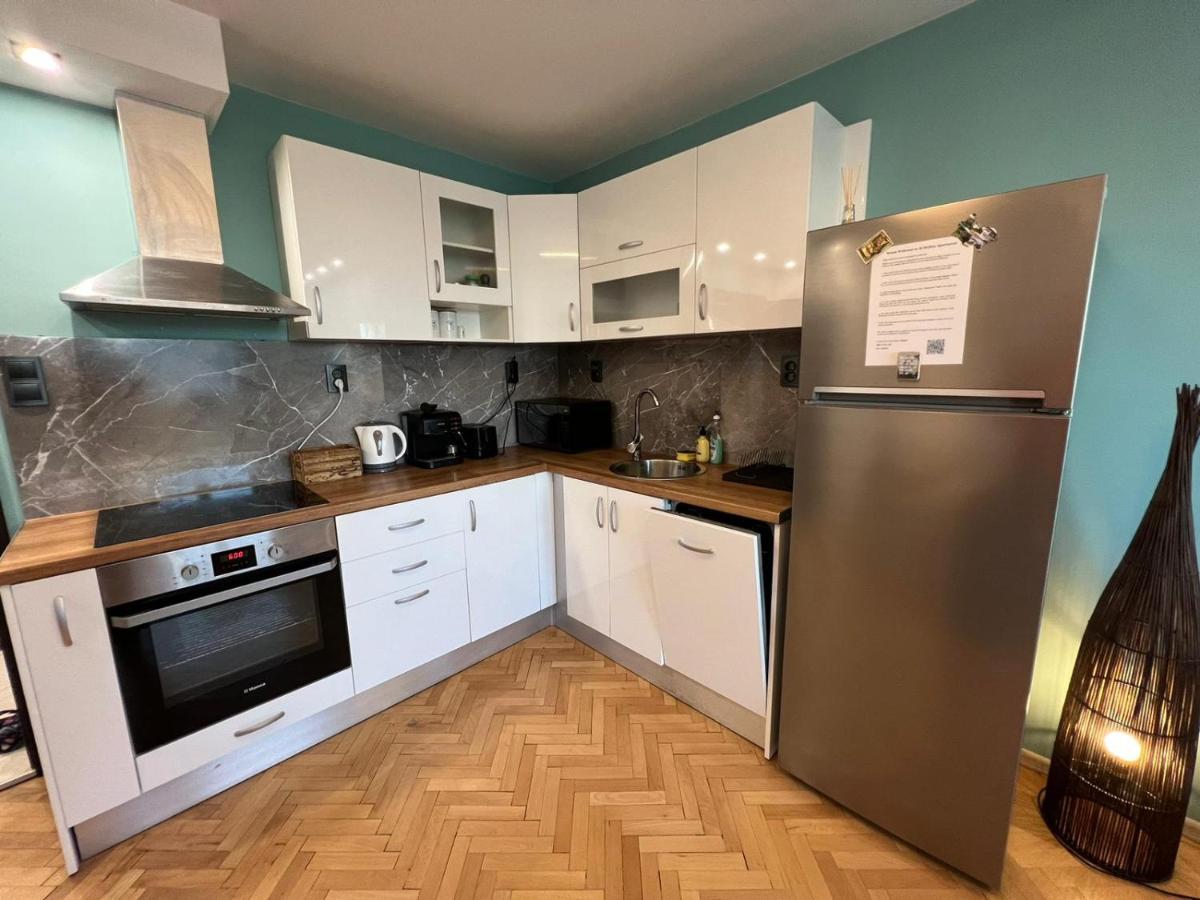 Al Malina 3Bdr Family Apt With Parking Space Near Airport And Iec Sofia Eksteriør bilde